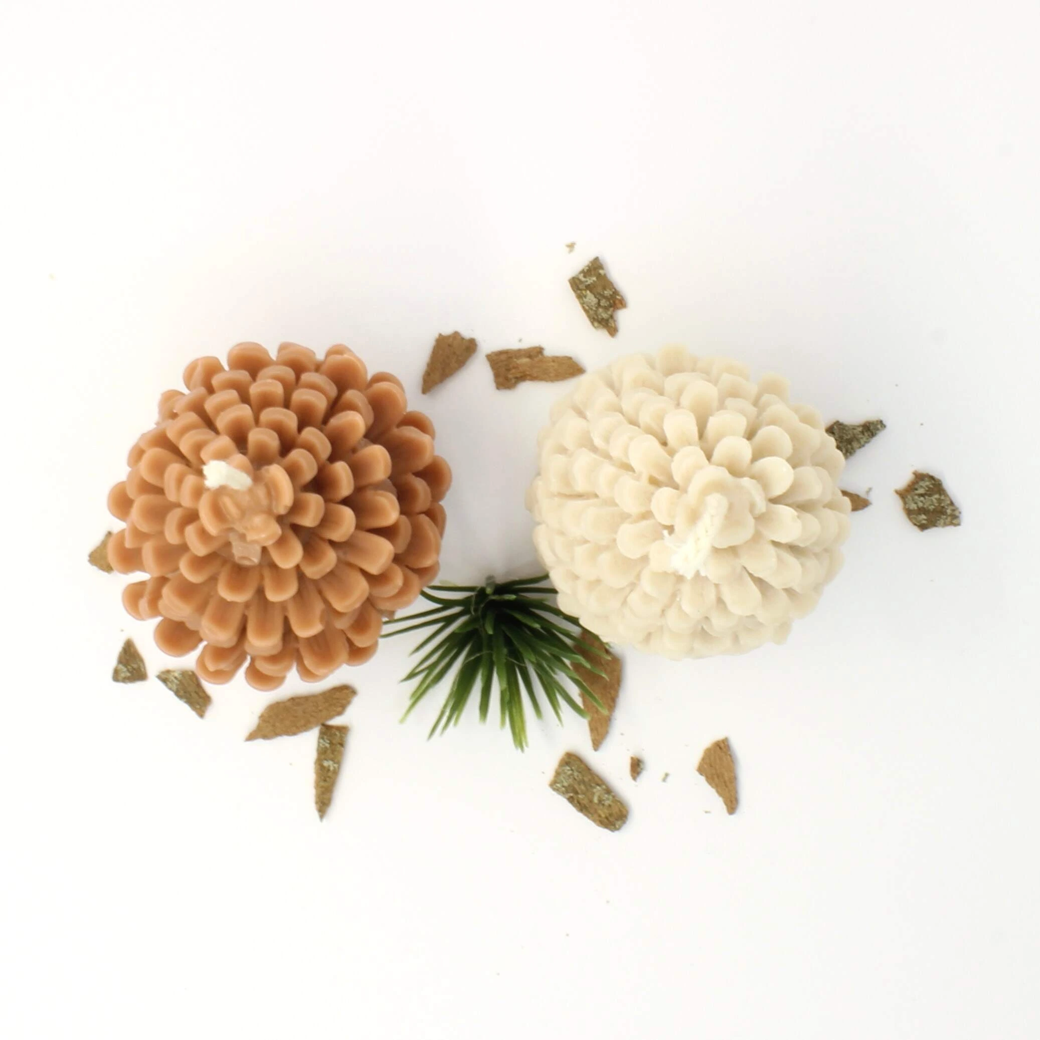Pine Cone Candle